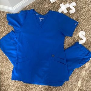 Wonderwink scrub set